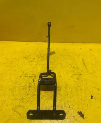 BMW 3 E90 E91 Radiator support slam panel bracket 7116693