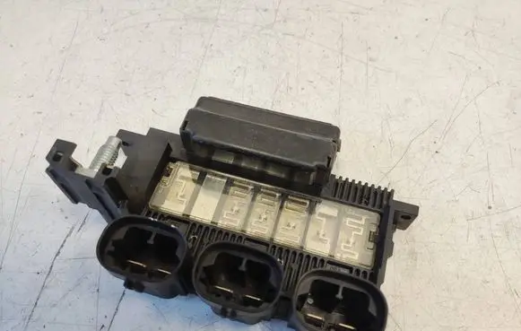 Citroen C8 Fuse module 1400550780
