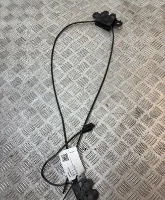 Volvo S80 Engine bonnet/hood lock/catch 31356007