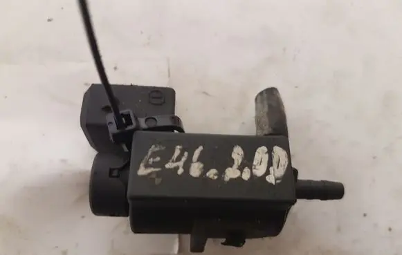 BMW 5 E39 Turbo solenoid valve 72234100 1742712