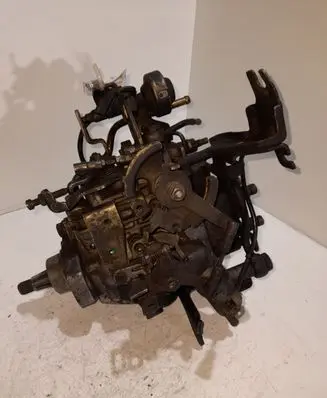 Mazda 626 Fuel injection high pressure pump 1046480355 E816888