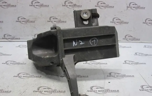 Intake resonator