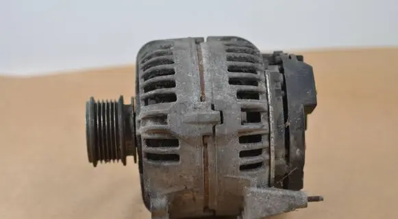 Volkswagen Caddy Generator/alternator 06F903023F 0124525091