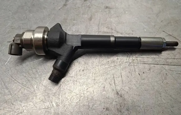 Opel Astra H Fuel injector 8973762702 897376270 97376270