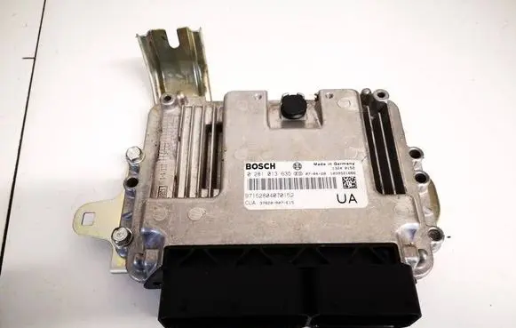 Honda CR-V Engine control unit/module 37820r07e15