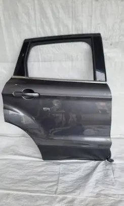 Ford Kuga II Rear door