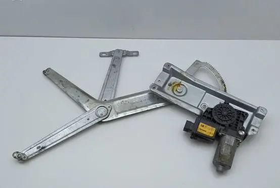 Opel Tigra A Front door window regulator with motor 90520201 90520199