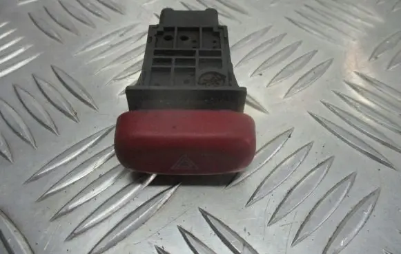 Suzuki Baleno EG Hazard light switch
