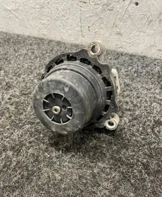 BMW 4 F32 F33 Engine mount bracket 6799104