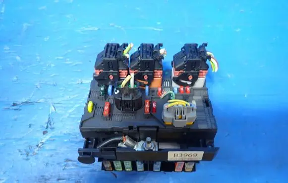 Citroen C3 Fuse module 9664055480