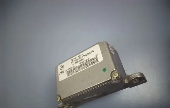 Volkswagen Touareg I ESP acceleration yaw rate sensor 7E0907652A 10098503034