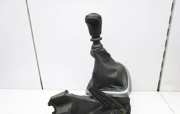 Nissan Qashqai Gear selector/shifter in gearbox 