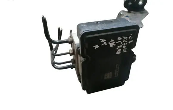 Volvo XC70 ABS Pump 10021201514 31261142 P31261142