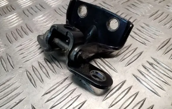 KIA Sorento Rear door upper hinge