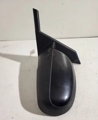 Mitsubishi Colt Front door electric wing mirror 7632A171