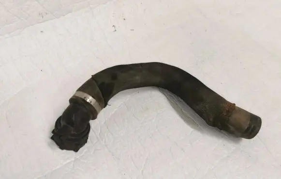 Audi Q7 4M Coolant pipe/hose 
