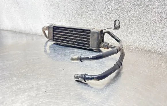 Opel Zafira A Engine oil radiator 09129354