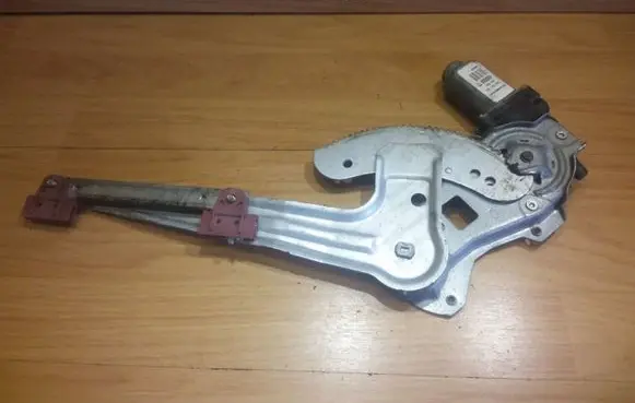 Nissan Almera N16 Rear door window regulator with motor 400688T7