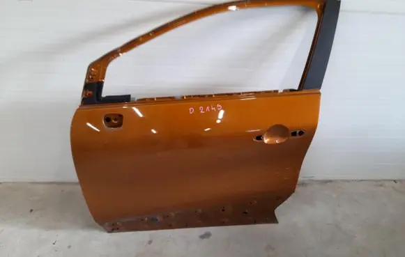 Renault Captur Front door