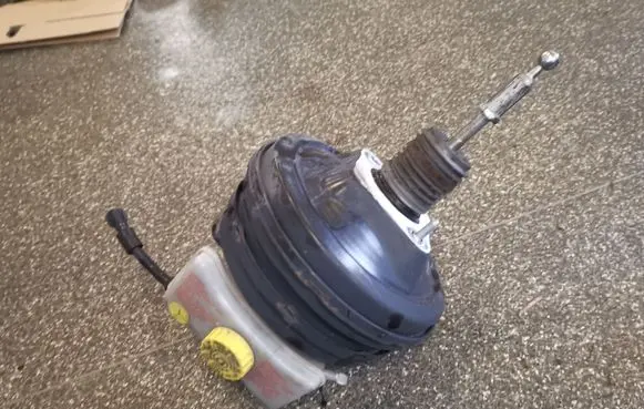 Audi A6 S6 C6 4F Brake booster 4F0612105G