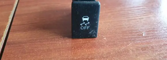 Traction control (ASR) switch