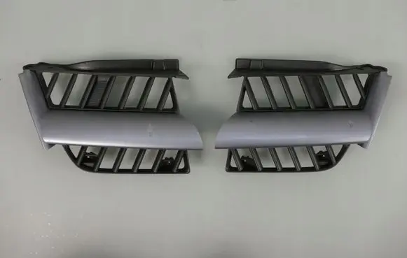 Mitsubishi Outlander Front bumper upper radiator grill MN175977