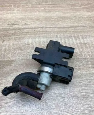 Audi A4 S4 B8 8K Turbo solenoid valve 7229031