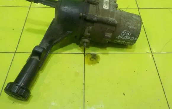 Peugeot Partner Power steering pump V29018054B