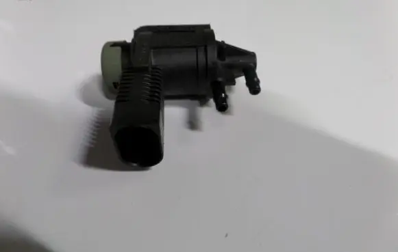 Audi A6 S6 C6 4F Turbo solenoid valve 1K0906283A