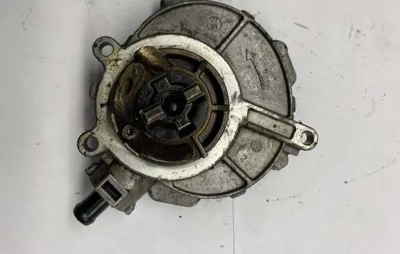 Audi A6 S6 C7 4G Vacuum pump 06E145100M