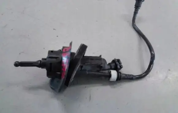 Ford Focus C-MAX Clutch master cylinder