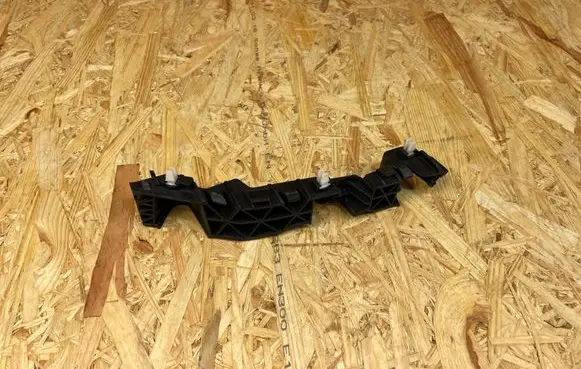 KIA Stonic Front bumper mounting bracket 86513H8400