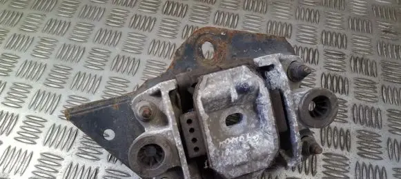 Ford Mondeo Mk III Engine mount bracket 1s717m123bd 1s71-7m123-bd