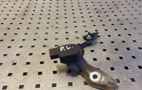 Audi Q7 4L Headlight/headlamp level sensor 