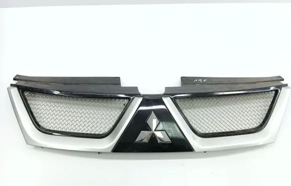 Mitsubishi Outlander Front bumper upper radiator grill 02009923 MZ313901S1