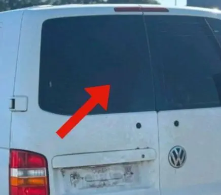 Volkswagen Transporter - Caravelle T5 Rear door window glass 7H1845501A