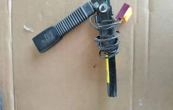 Ford Focus Front seatbelt 4m51-a61209cc