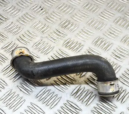 Engine coolant pipe/hose