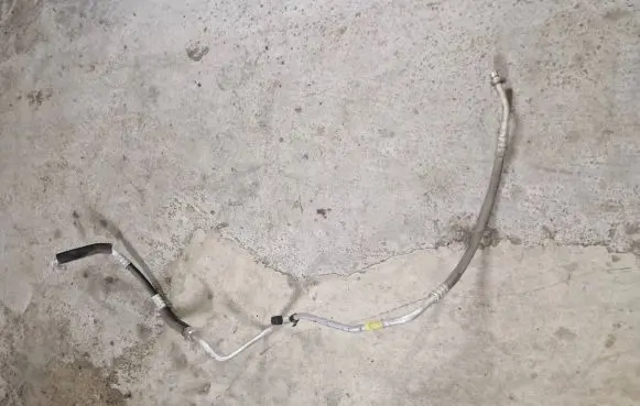 Renault Trafic II (X83) Air conditioning (A/C) pipe/hose 8200497083