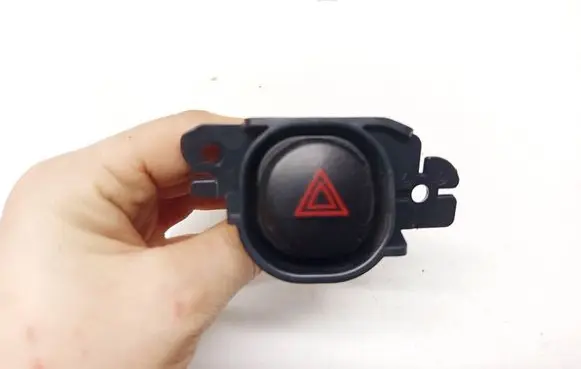 Nissan e-NV200 Hazard light switch s31471