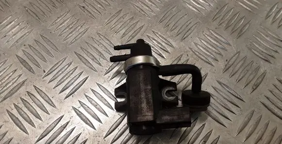 Volkswagen Touareg I Vacuum valve 1J0906627