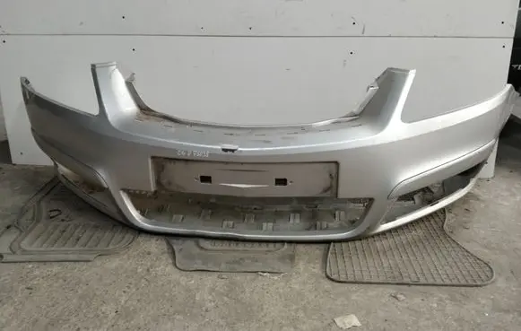 Opel Zafira B Front bumper