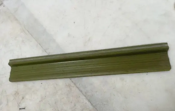 Mercedes-Benz W123 Rear sill trim cover 