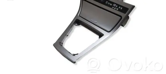 BMW X3 E83 Dashboard center trim panel 52850610