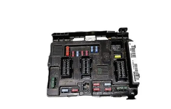 Citroen C3 Fuse module 9650618480