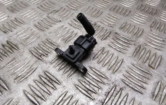 Subaru Outback Air pressure sensor 22012AA200 0798007600