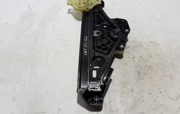 Rear window lifting mechanism without motor
