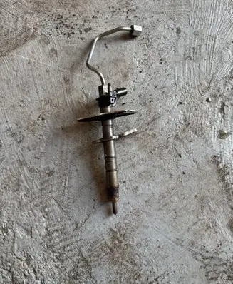 Audi A4 S4 B8 8K Fuel injector 03L130277