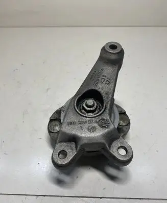 Audi A4 S4 B6 8E 8H Gearbox mounting bracket 8E0399115K