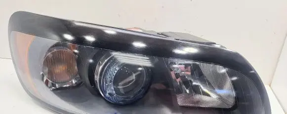 Volvo C30 Headlight/headlamp 30657173